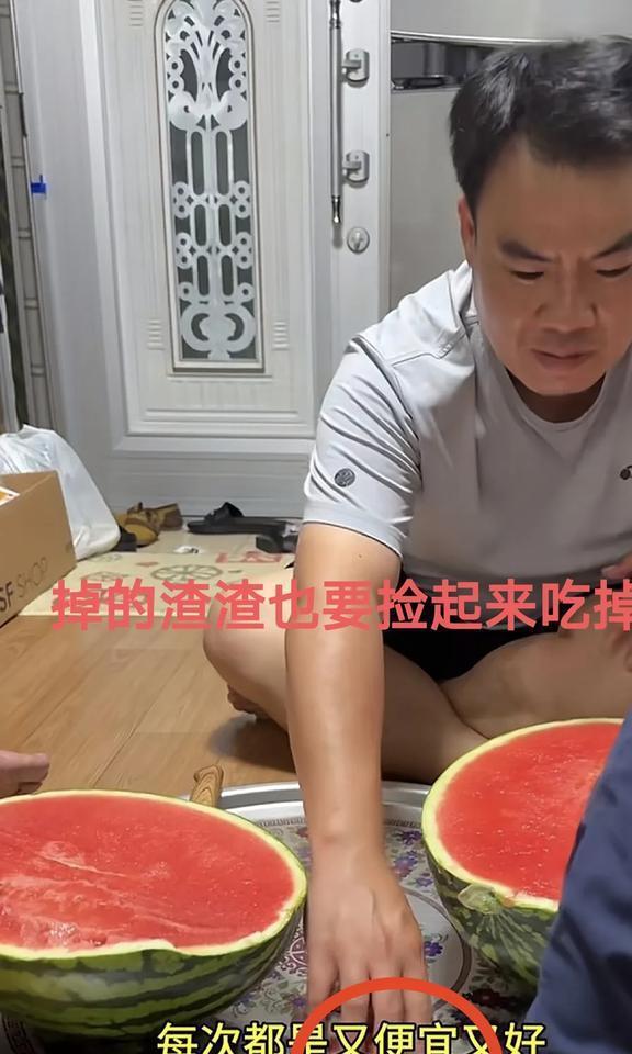 韩网吃瓜博主,揭秘吃瓜博主背后的惊人真相